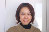 東山　秋子さん